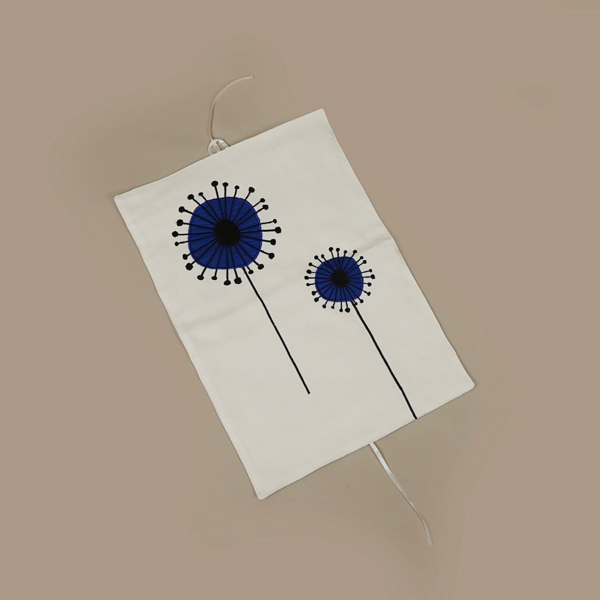 Blue Spike flower travel set