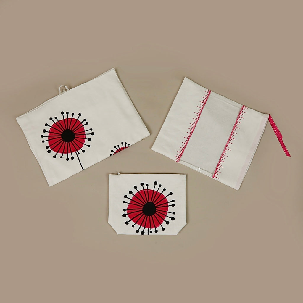 Fushia Spike flower travel set