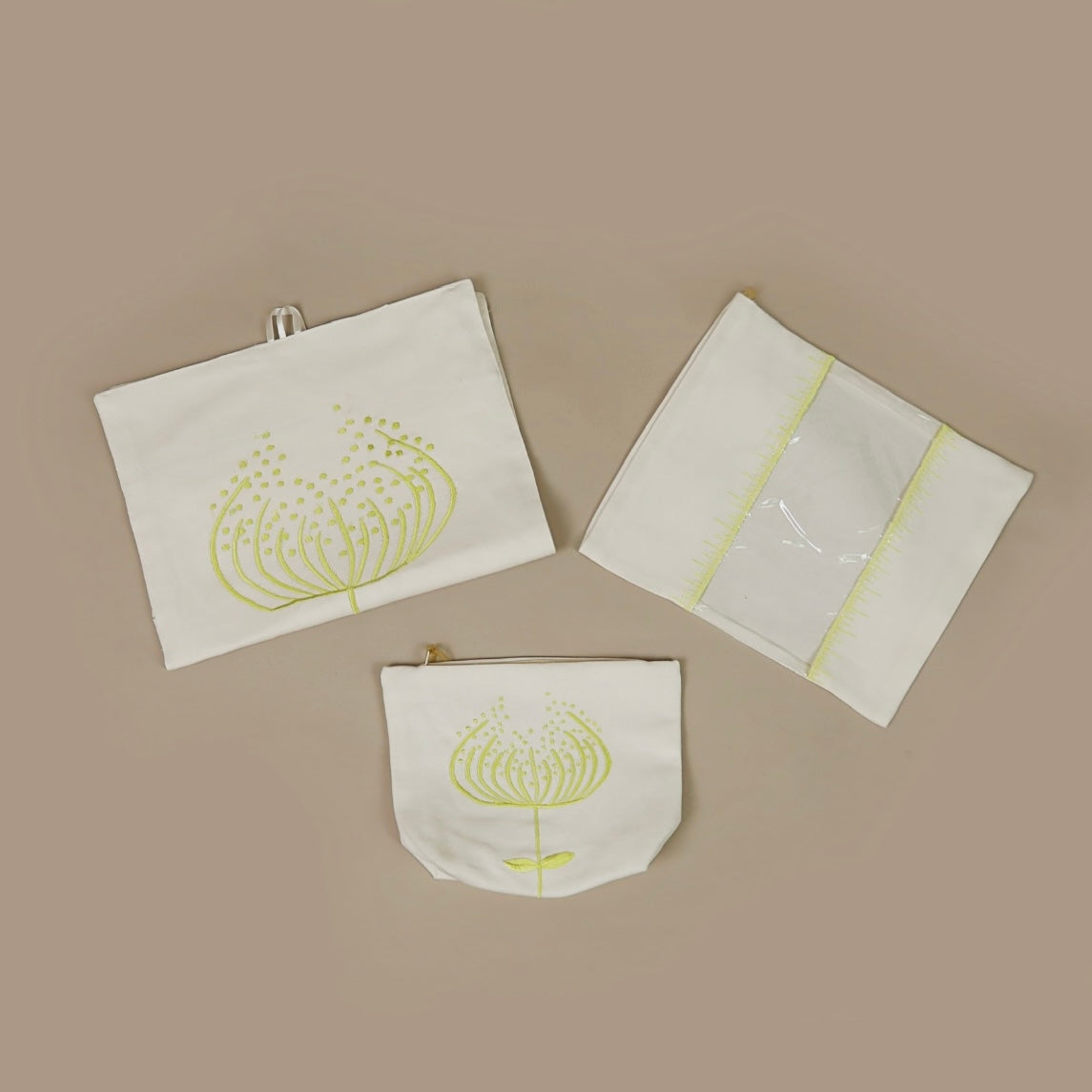 Yellow Spike flower travel set