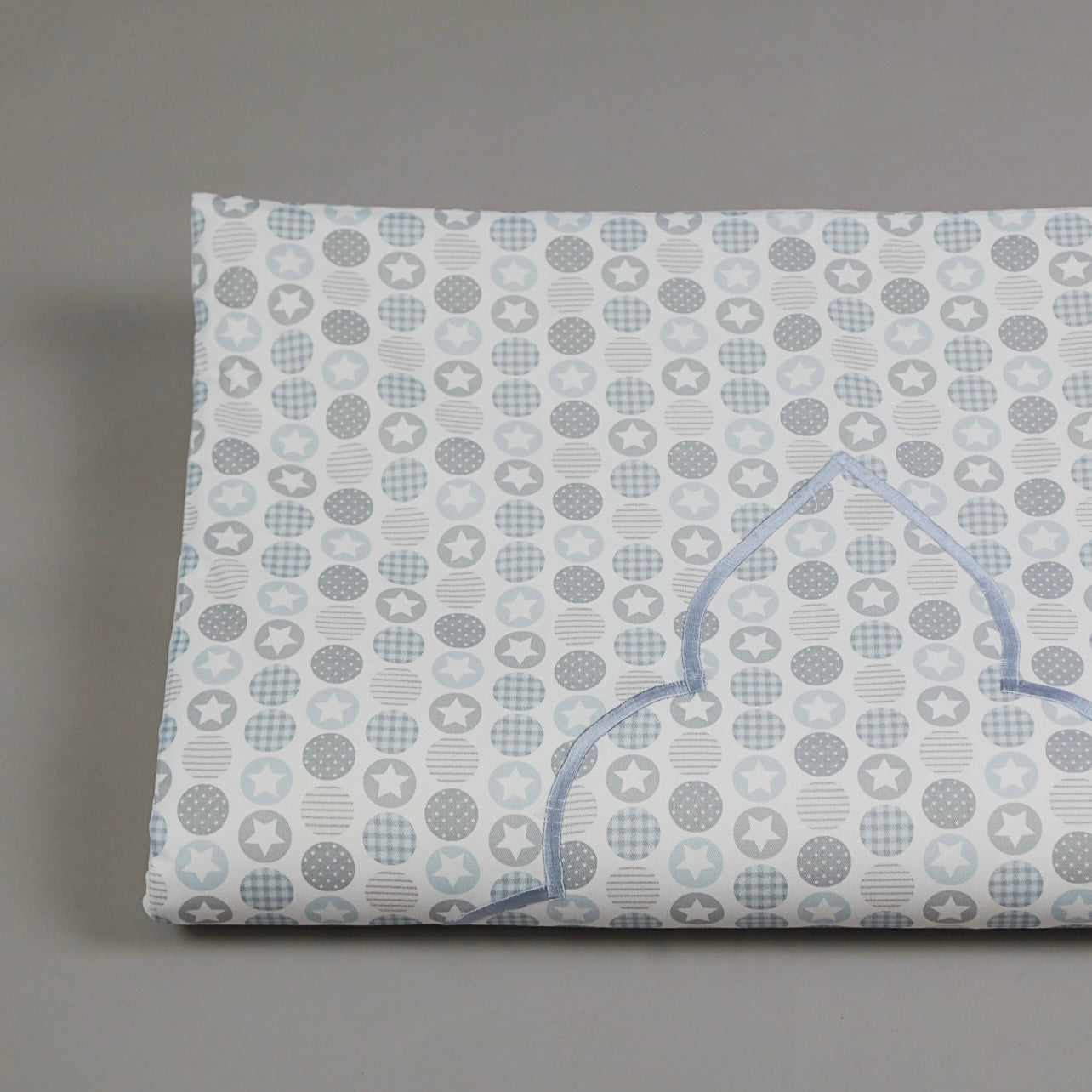 Prayer Mat grey with  stars and circles filled in 3cm memory foam