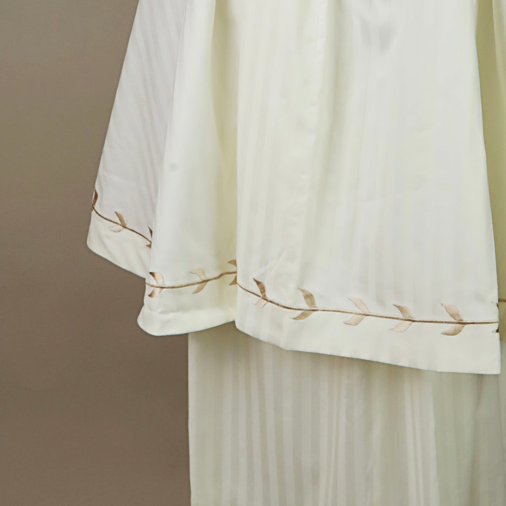 Prayer set of 2 with Golden Braid Embroidery