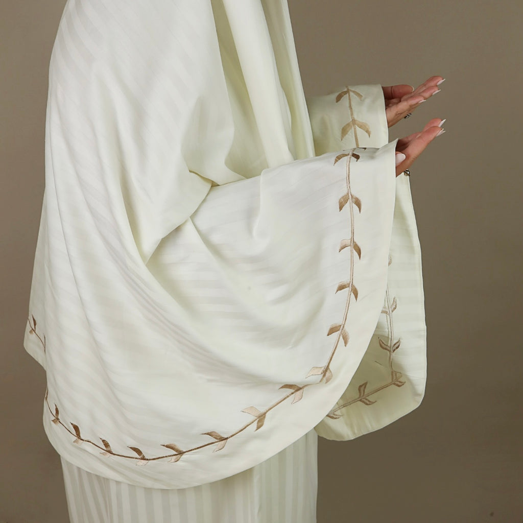 Prayer set of 2 with Golden Braid Embroidery